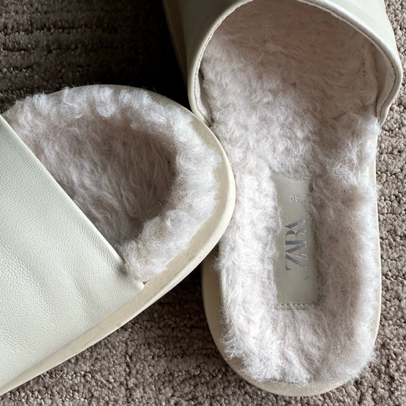 White fuzzy slides from ZARA - Picture 5 of 5